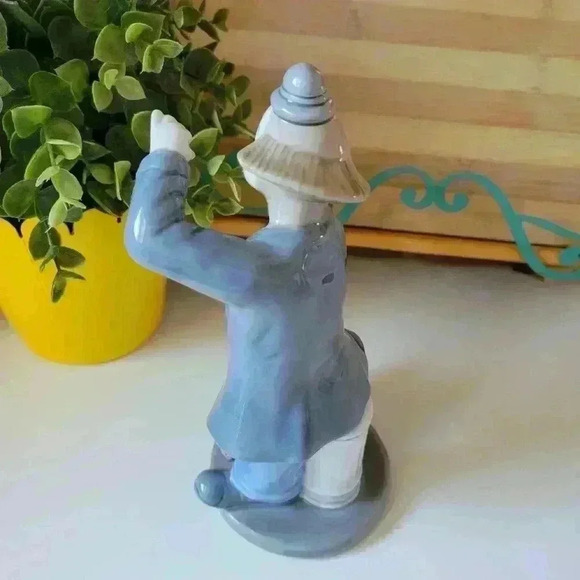 Vintage 1992 PAUL SEBASTIAN Clown Playing Violin Tall 8" Fine Porcelain - Picture 11 of 16
